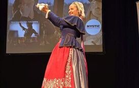 Monika Kochanowska prezentacja stroju kujawskiego