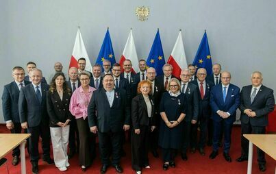 Zdjęcie do Honorowe odznaczenia dla zasłużonych samorządowc&oacute;w