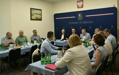 Zdjęcie do Spotkanie z w&oacute;jtami i burmistrzami w Starostwie Powiatowym