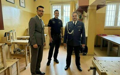 Zdjęcie do Starosta Bydgoski w odwiedzinach w Zakładzie Karnym w Koronowie. 