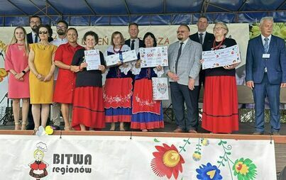 Zdjęcie do Panie z Koła Gospodyń Wiejskich z Kruszyna wygrały w finale wojew&oacute;dzkiego, kulinarnego konkursu "Bitwa Region&oacute;w"!