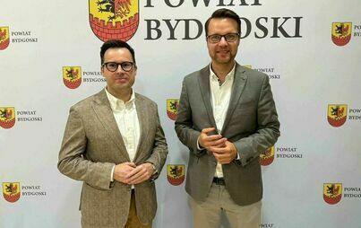 Zdjęcie do Wizyta prof. Roberta Gawłowskiego w Starostwie Powiatowym w Bydgoszczy